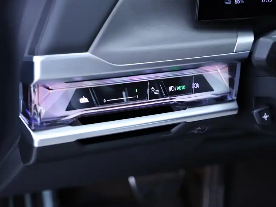 BMW BMW i7 2023 xDrive60L M Sport Package 2024 - thumbnail 24