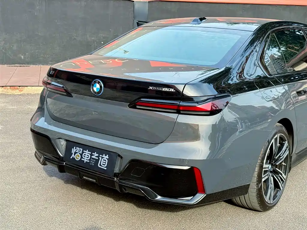 BMW BMW i7 2023 xDrive60L M Sport Package 2024 - thumbnail 30