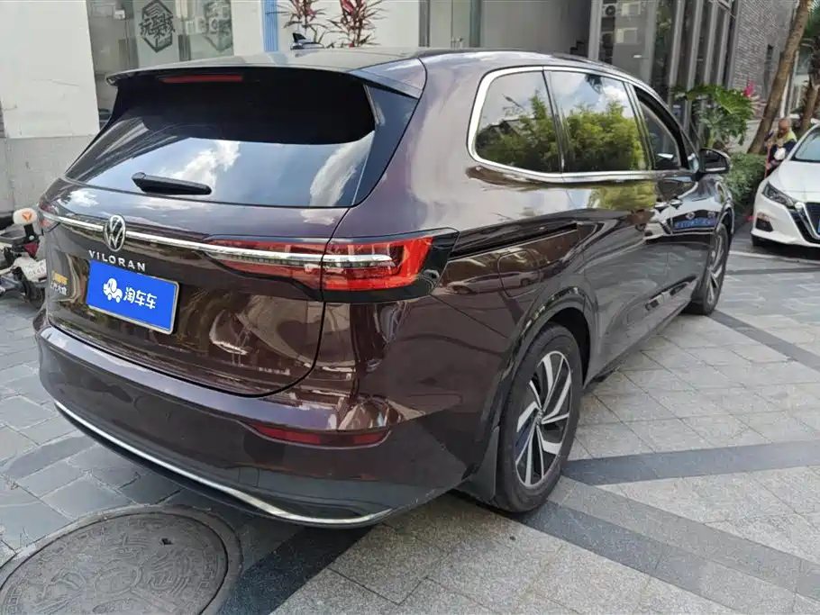 Volkswagen Viloran 2022 380TSI 2022 - thumbnail 3