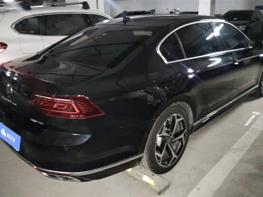 Volkswagen Magotan 2023 2 Million Commemorative Edition 380TSI DSG Flagship 2024 - thumbnail 3