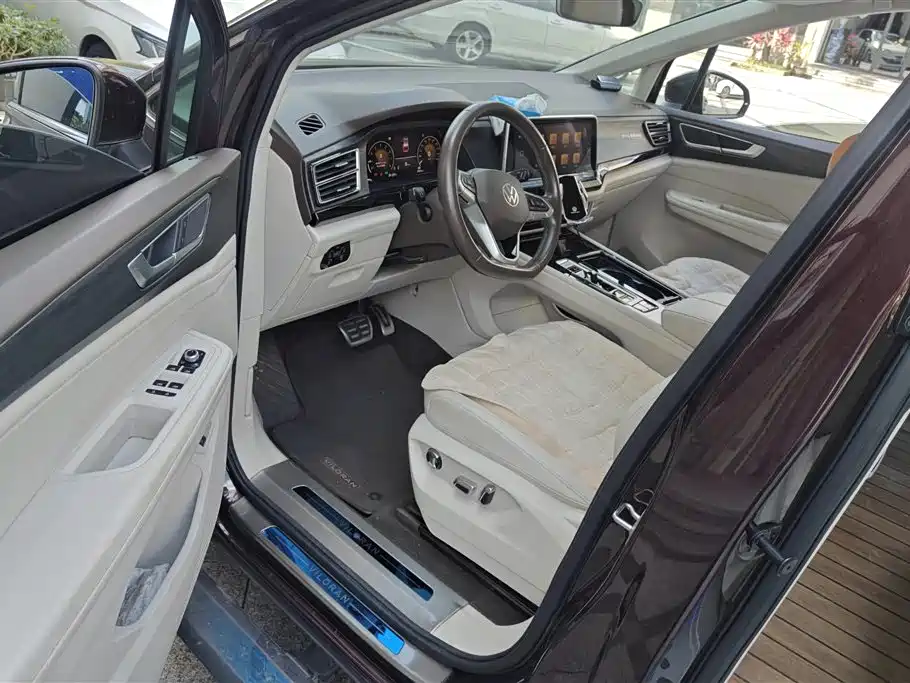 Volkswagen Viloran 2022 380TSI 2022 - thumbnail 9