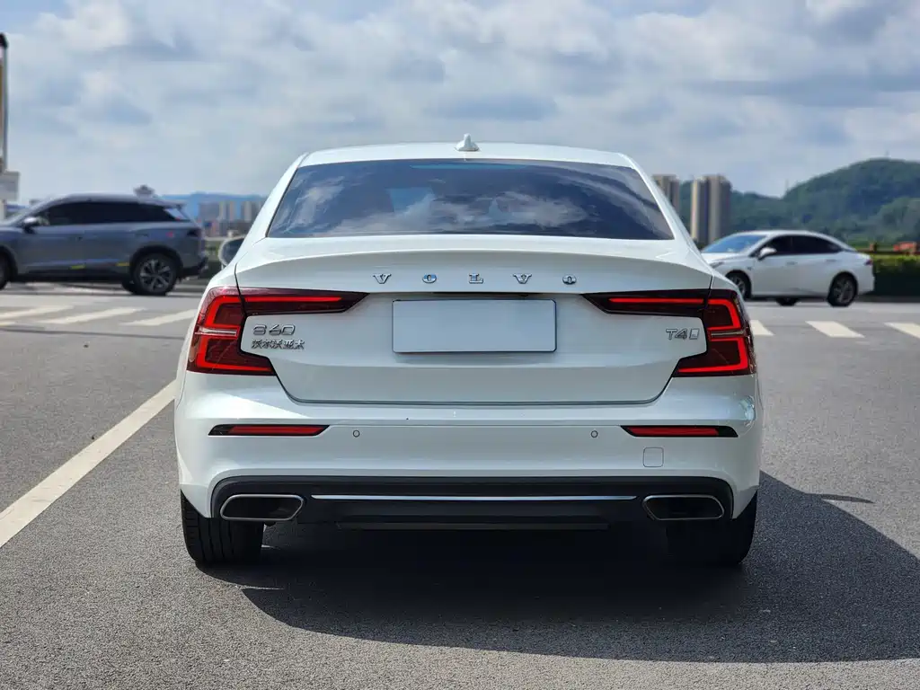Volvo Volvo S60 T4 2021 - thumbnail 6