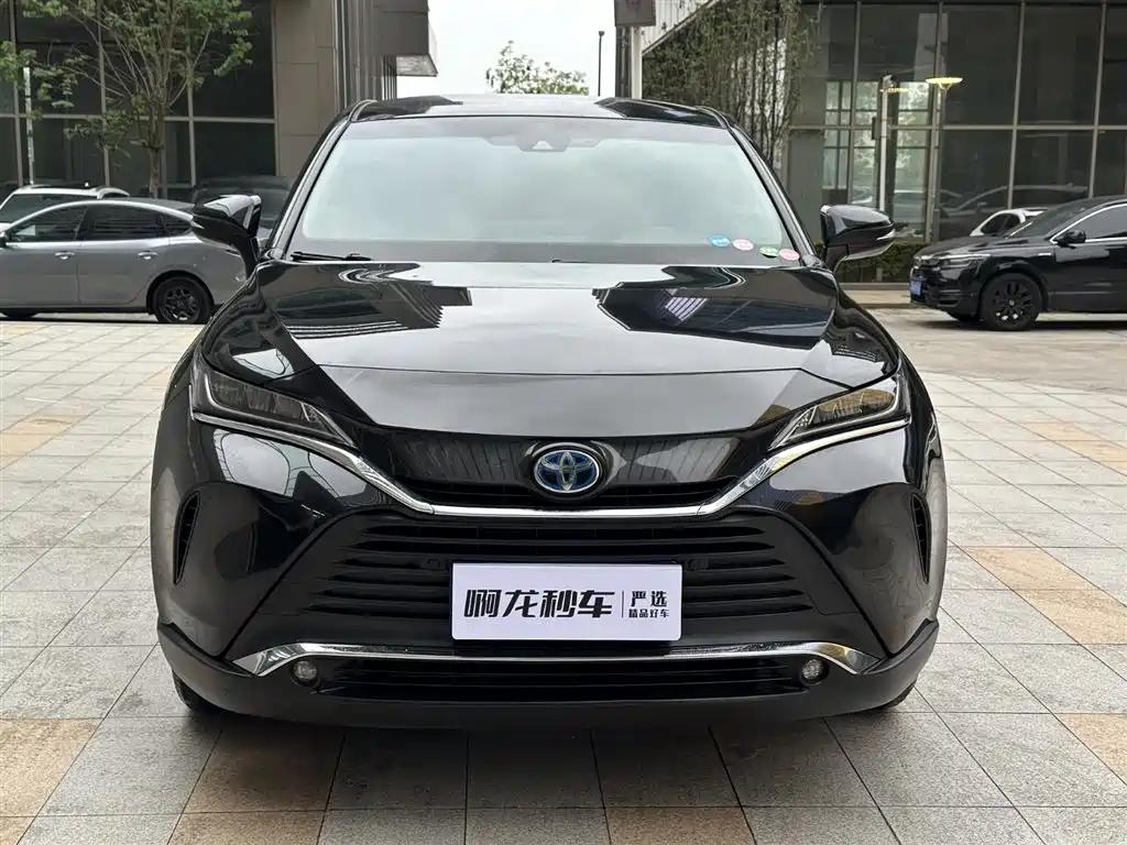 Toyota Toyota Harrier 2022 Hybrid 2.5L CVT FWD Luxury Edition 2023 - thumbnail 3