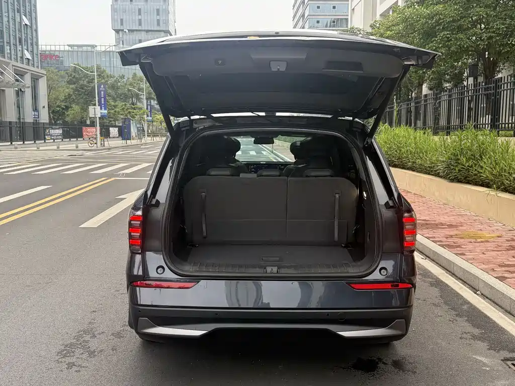 Ford Ford Edge L 2023 2.0T EcoBoost HEV FWD 7-Seater Luxury Edition 2024 - thumbnail 8