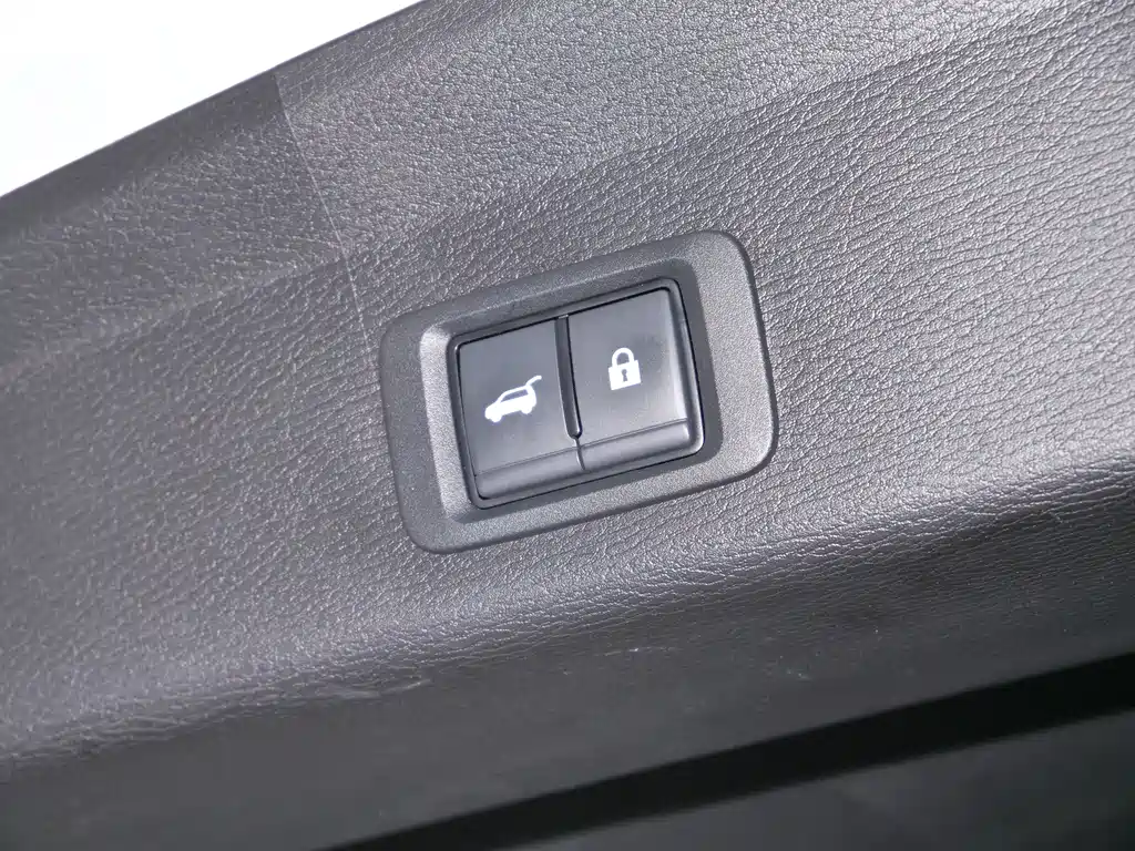 Mitsubishi Mitsubishi Outlander 2023 1.5T CVT AWD Zunya Edition 7-seat 2023 - thumbnail 19