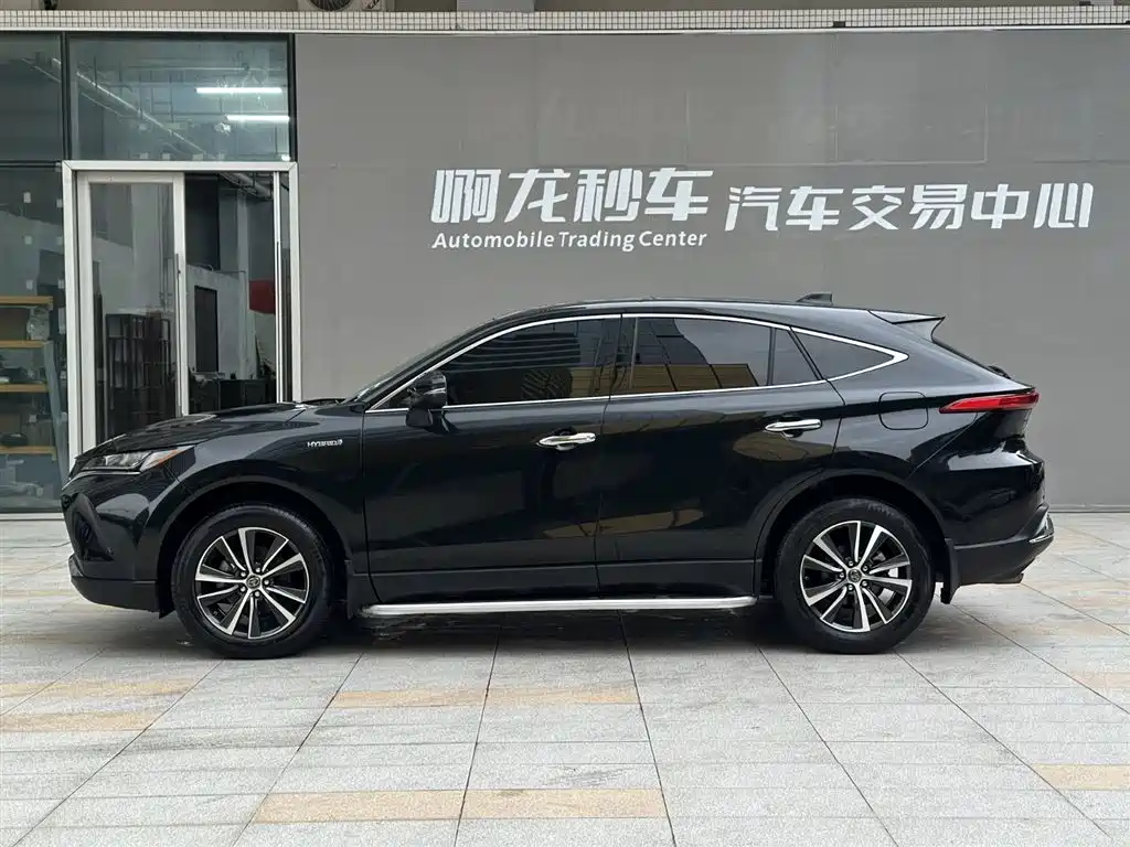 Toyota Toyota Harrier 2022 Hybrid 2.5L CVT FWD Luxury Edition 2023 - thumbnail 18