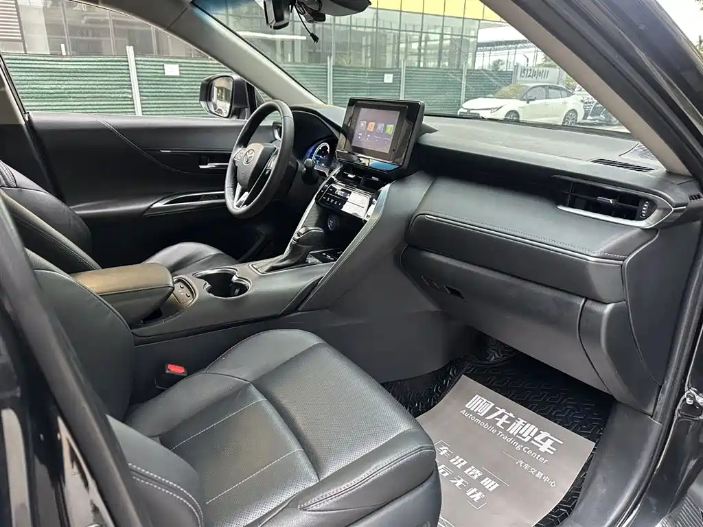 Toyota Toyota Harrier 2022 Hybrid 2.5L CVT FWD Luxury Edition 2023 - thumbnail 22
