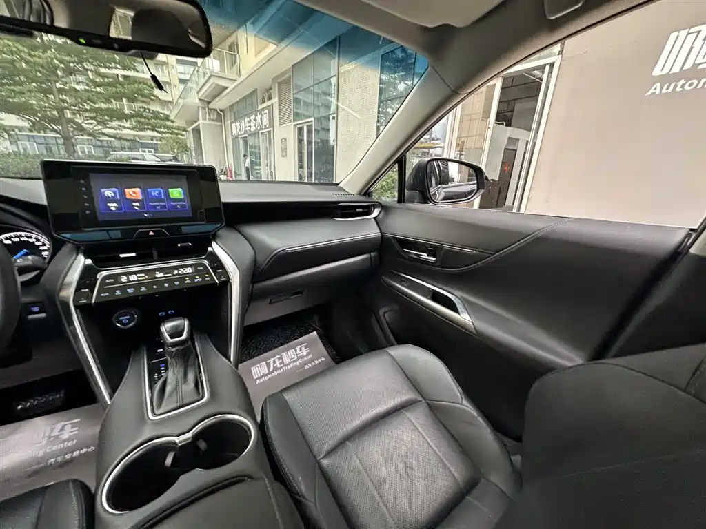 Toyota Toyota Harrier 2022 Hybrid 2.5L CVT FWD Luxury Edition 2023 - thumbnail 24
