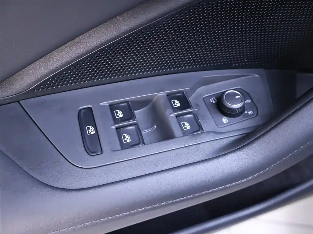 Volkswagen Tiguan L 2024 PRO 330TSI FWD R-Line 2024 - thumbnail 17