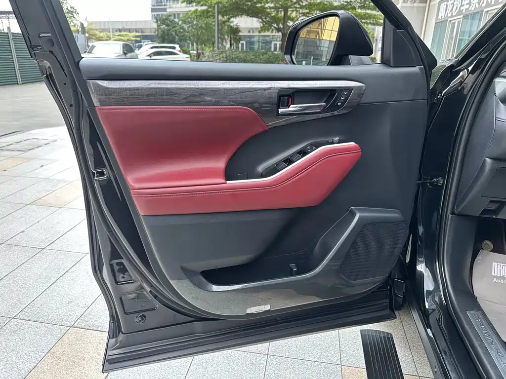 Toyota Toyota Crown Kluger 2024 2.5L HEV AWD Flagship Edition 2025 - thumbnail 23