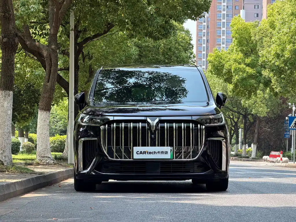 Voyah Voyah Dreamer 2024 PHEV Ultra Long Range Flagship Edition 2024 - thumbnail 2