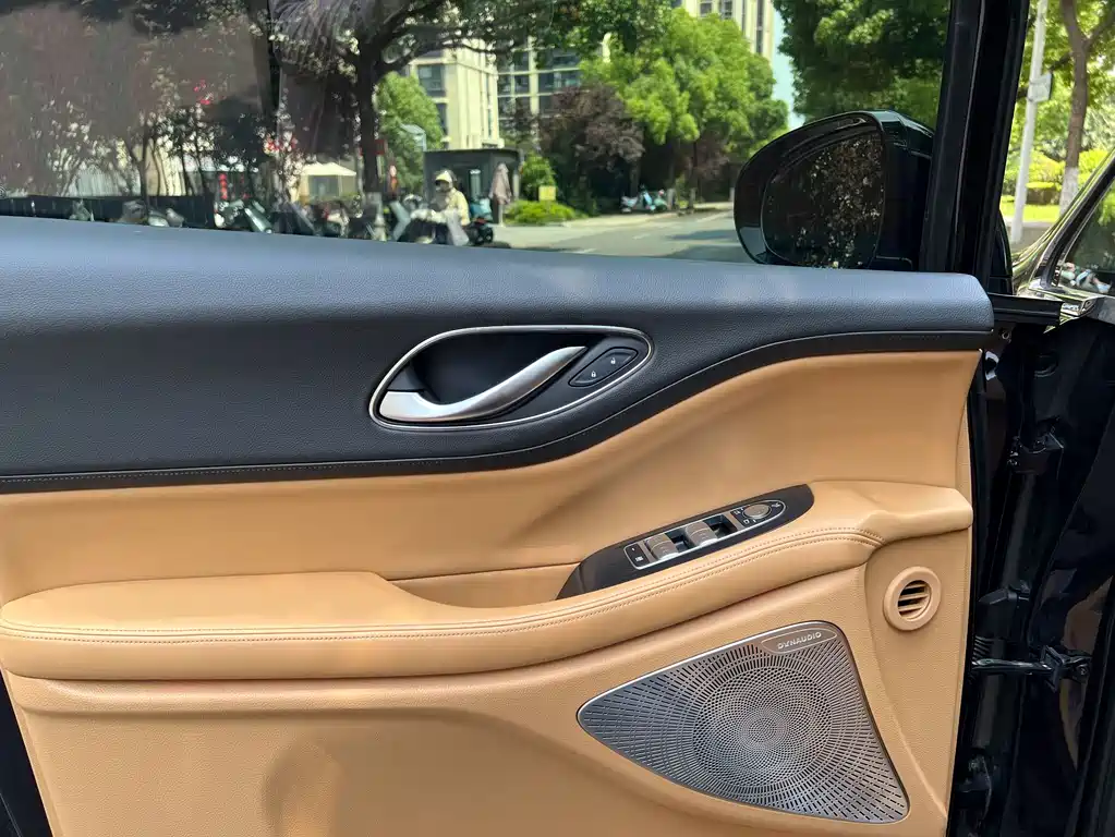 Voyah Voyah Dreamer 2024 PHEV Ultra Long Range Flagship Edition 2024 - thumbnail 7
