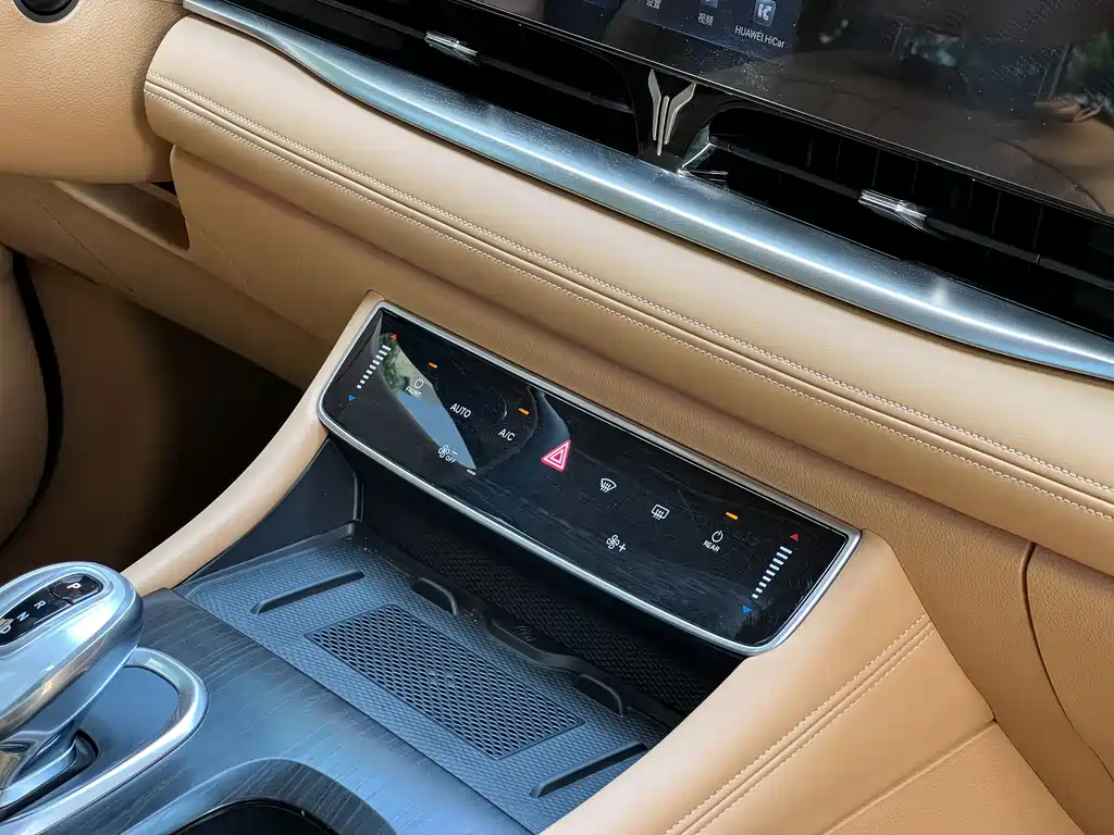 Voyah Voyah Dreamer 2024 PHEV Ultra Long Range Flagship Edition 2024 - thumbnail 14