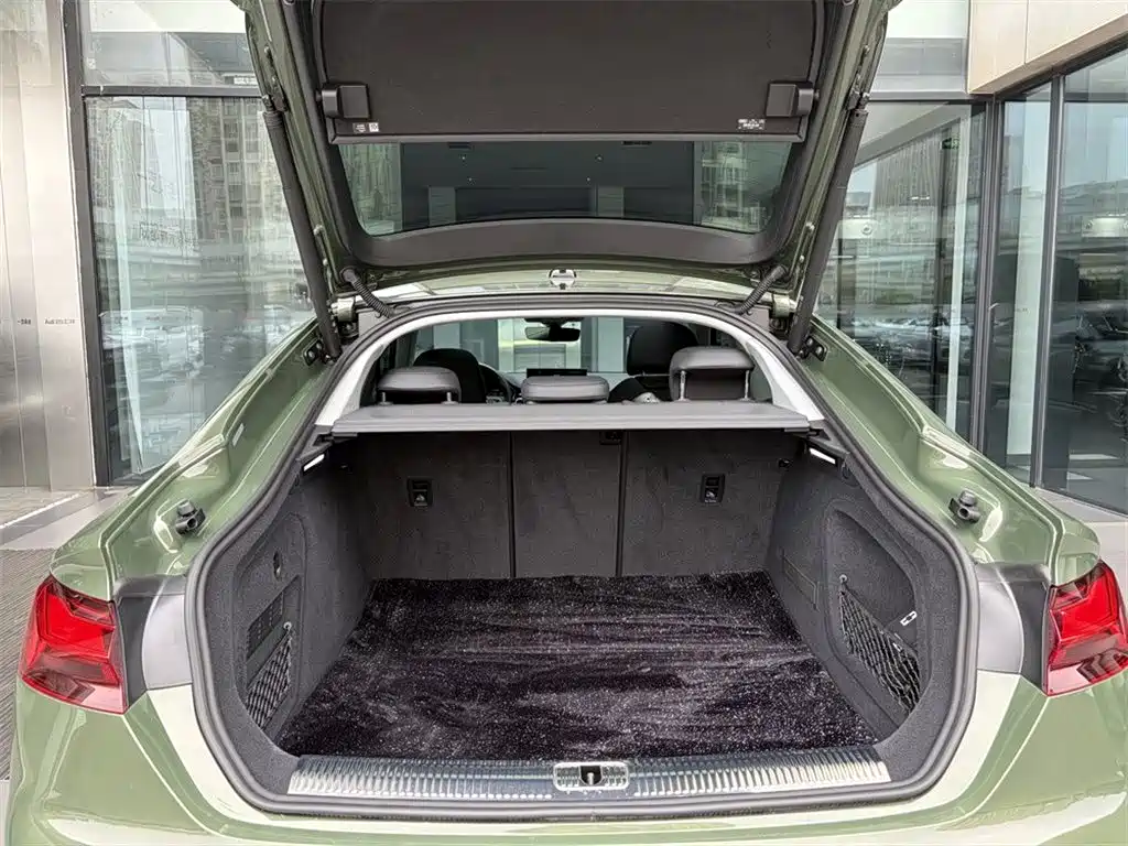 Audi Audi A5 Sportback 2025 Collector's Edition 40 TFSI Dynamic 2025 - thumbnail 9