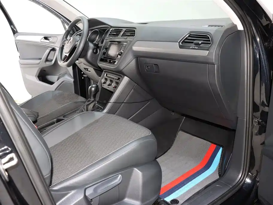 Volkswagen Tiguan L 2021 330TSI Automatic FWD Comfort Edition 2021 - thumbnail 8