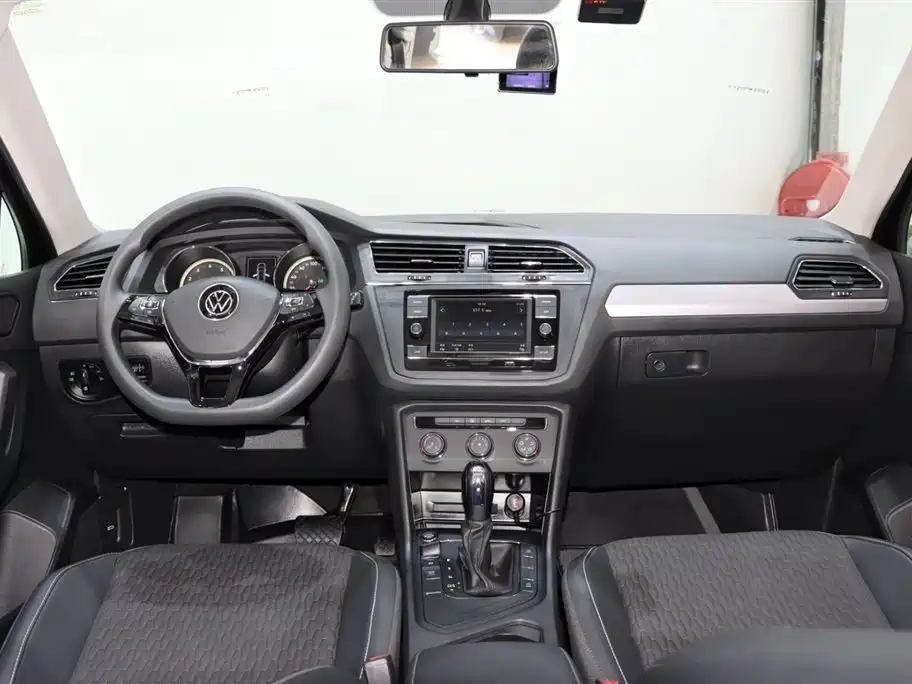 Volkswagen Tiguan L 2021 330TSI Automatic FWD Comfort Edition 2021 - thumbnail 12