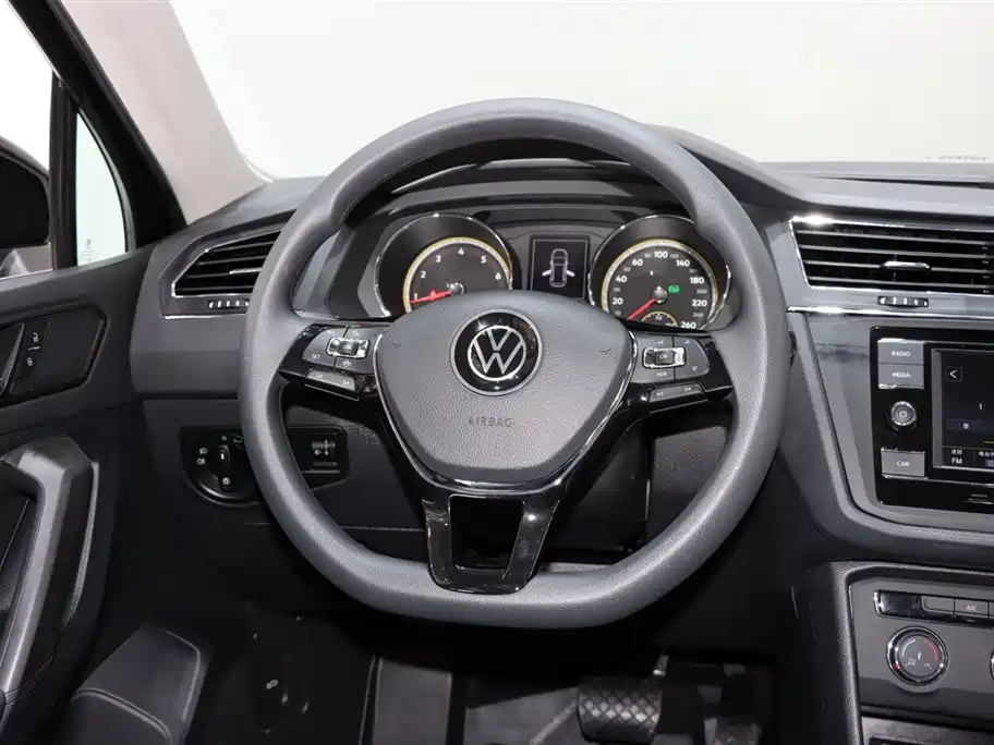 Volkswagen Tiguan L 2021 330TSI Automatic FWD Comfort Edition 2021 - thumbnail 13