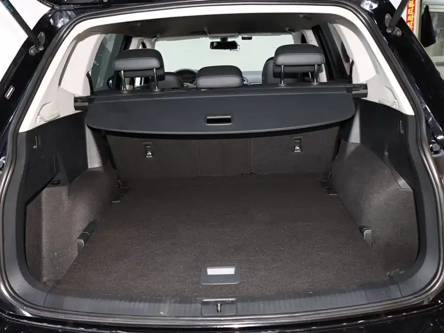 Volkswagen Tiguan L 2021 330TSI Automatic FWD Comfort Edition 2021 - thumbnail 16