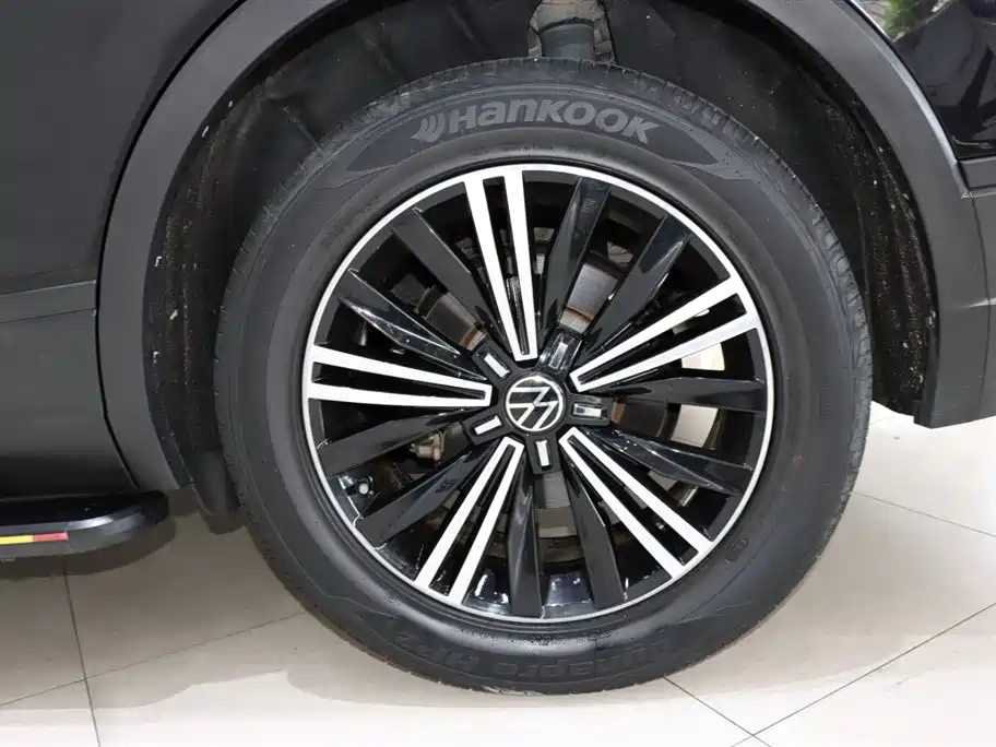 Volkswagen Tiguan L 2021 330TSI Automatic FWD Comfort Edition 2021 - thumbnail 19