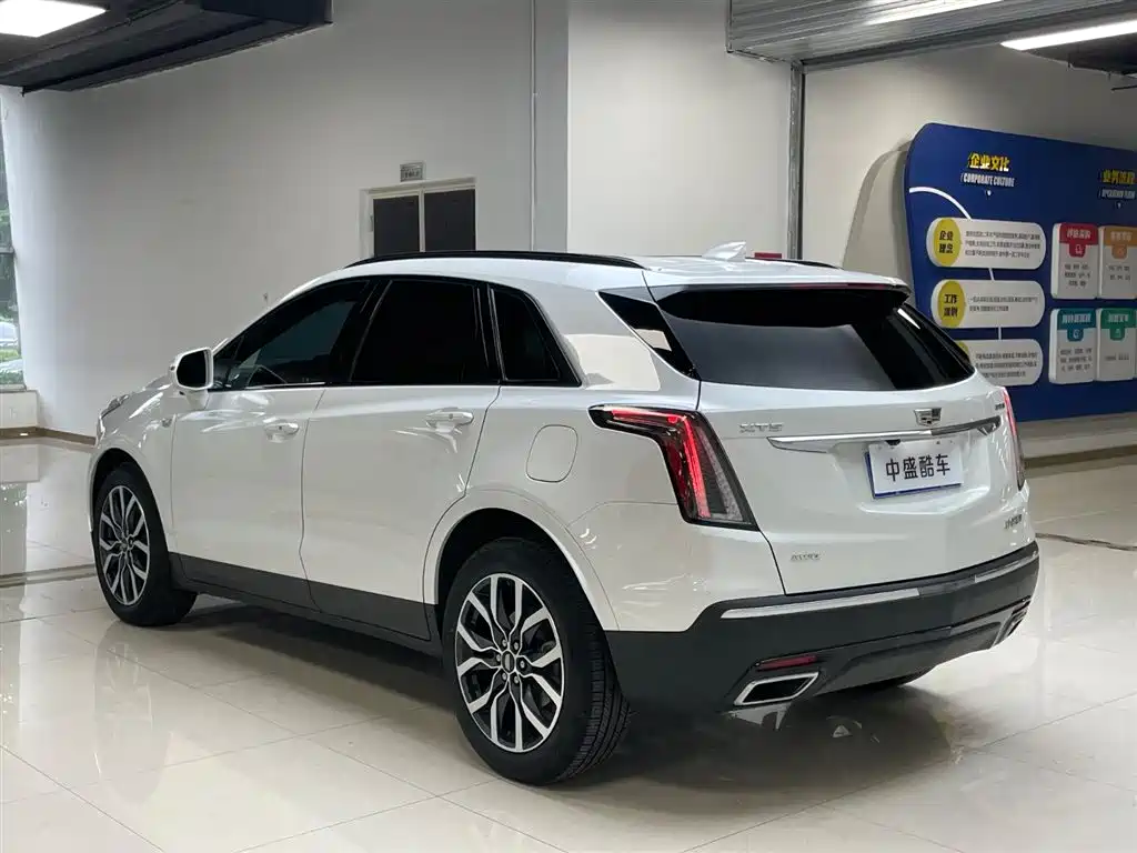 Cadillac Cadillac XT5 2021 28T AWD Leading Sport Trim 2021 - thumbnail 5