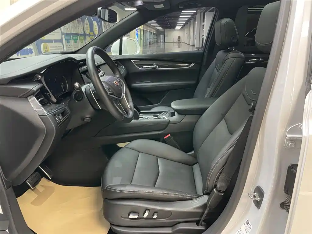 Cadillac Cadillac XT5 2021 28T AWD Leading Sport Trim 2021 - thumbnail 10