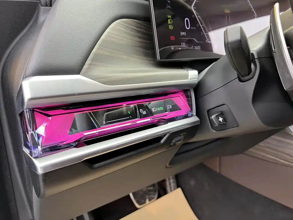 BMW BMW 7 Series 2023 735Li M Sport Package 2025 - thumbnail 3