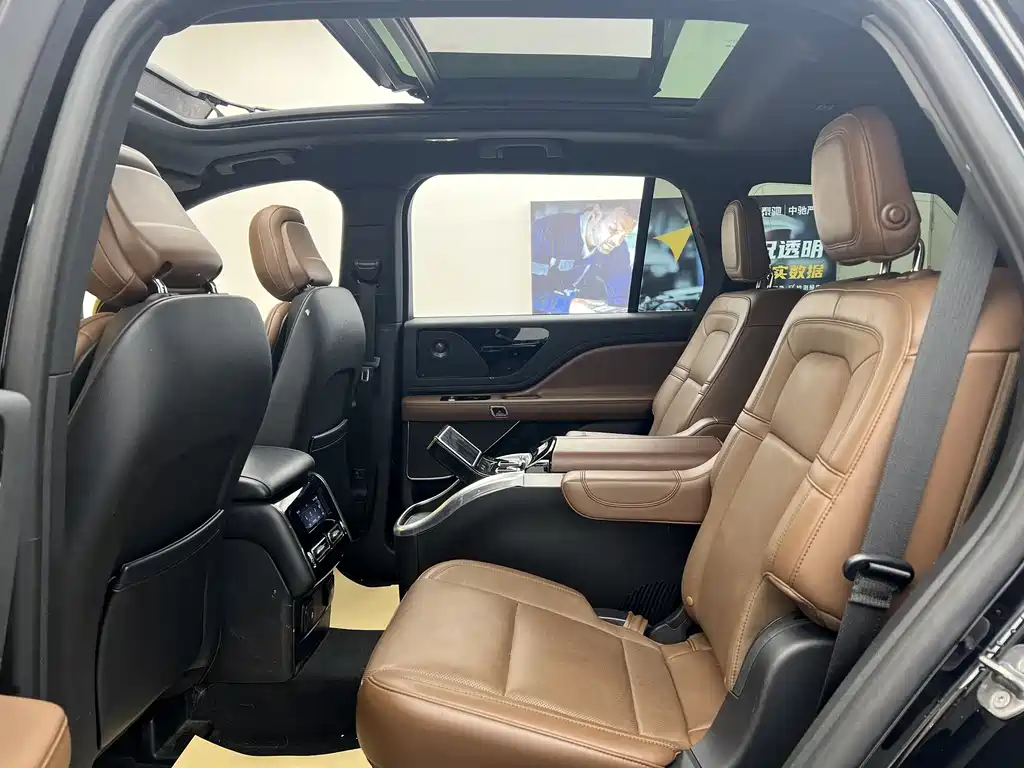 Lincoln Lincoln Aviator 2021 3.0T V6 AWD Reserve Edition 2022 - thumbnail 8