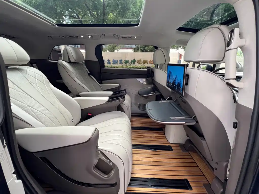 Denza Denza D9 2022 DM-i 970 AWD Flagship Edition 2024 - thumbnail 20