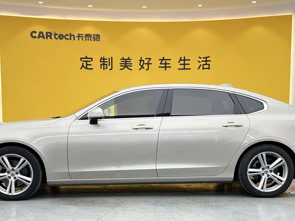 Volvo Volvo S90 2018 T4 Zhiyuan Edition 2018 - thumbnail 24