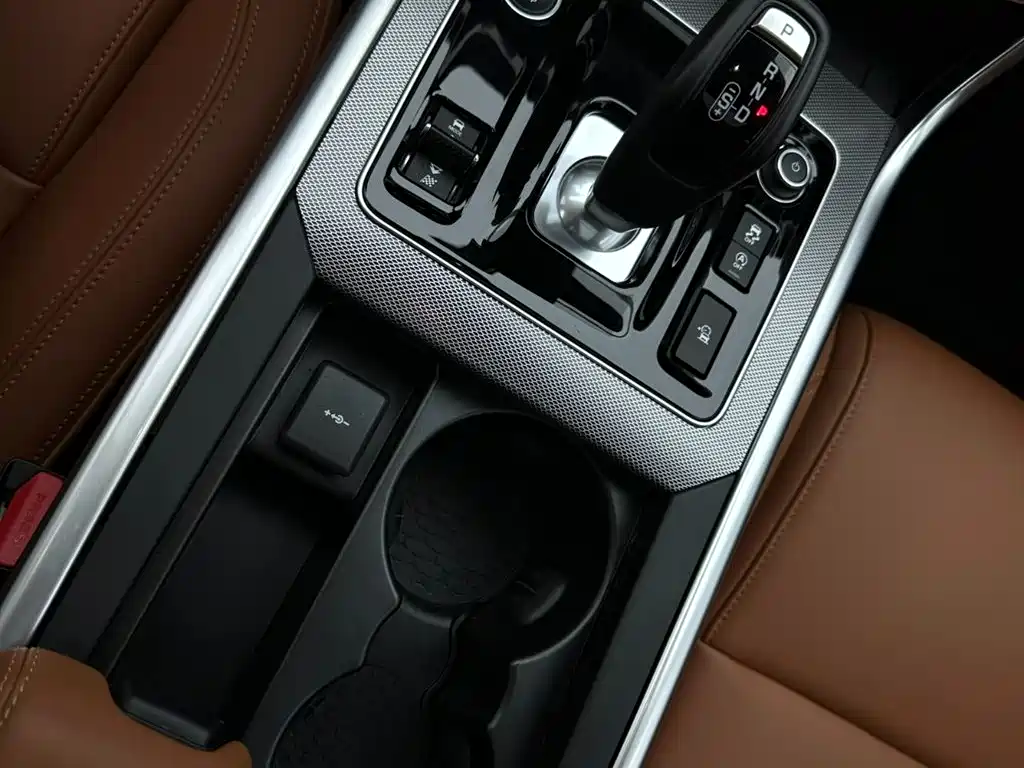 Jaguar Jaguar XEL 2024 2.0T 250PS R-DYNAMIC S 2024 - thumbnail 13