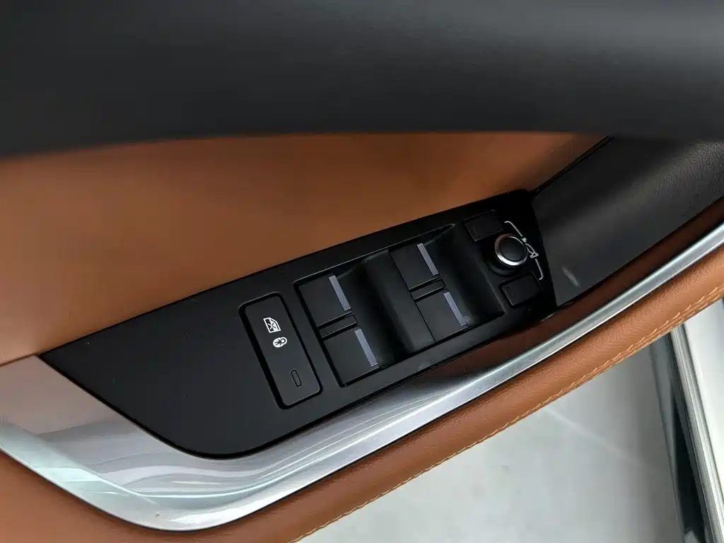 Jaguar Jaguar XEL 2024 2.0T 250PS R-DYNAMIC S 2024 - thumbnail 25