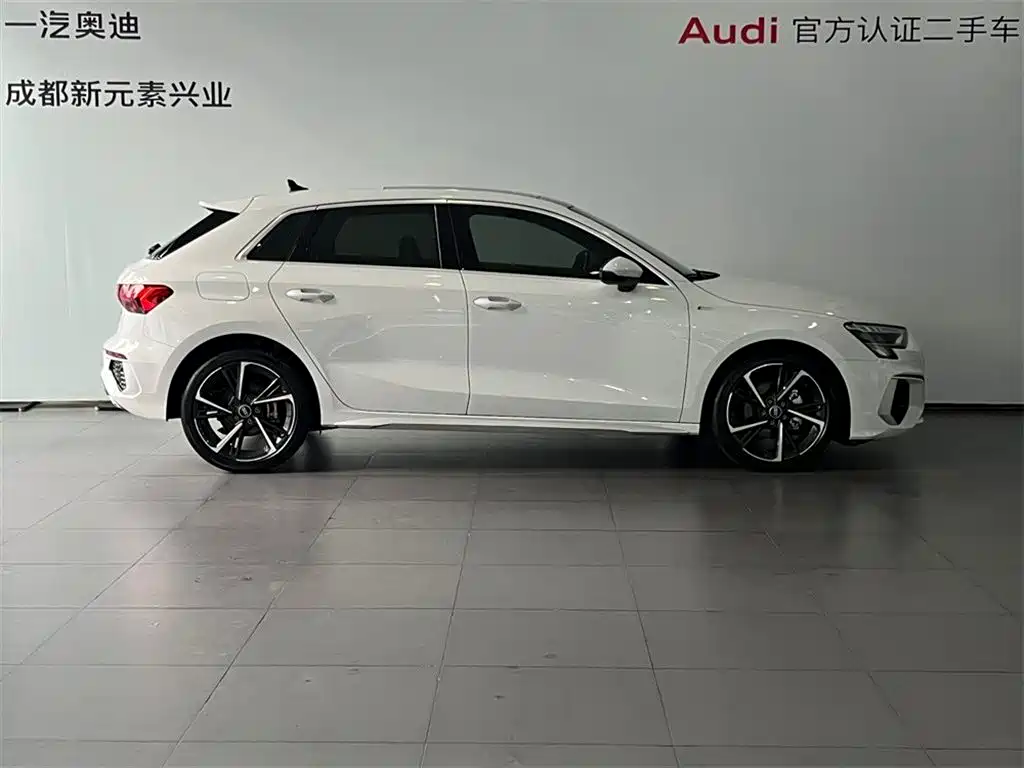 Audi Audi A3 2024 Sportback 35 TFSI Fashion Sport 2024 - thumbnail 3