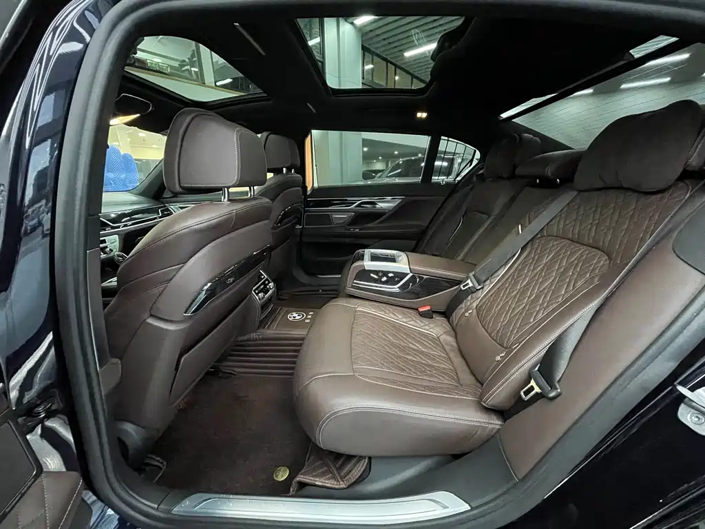 BMW BMW 7 Series 2021 740Li Leading Model M Sport Package 2022 - thumbnail 10