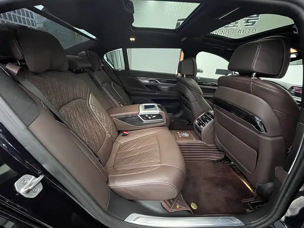 BMW BMW 7 Series 2021 740Li Leading Model M Sport Package 2022 - thumbnail 19