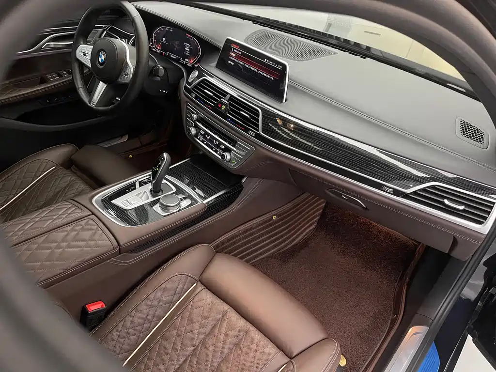 BMW BMW 7 Series 2021 740Li Leading Model M Sport Package 2022 - thumbnail 21
