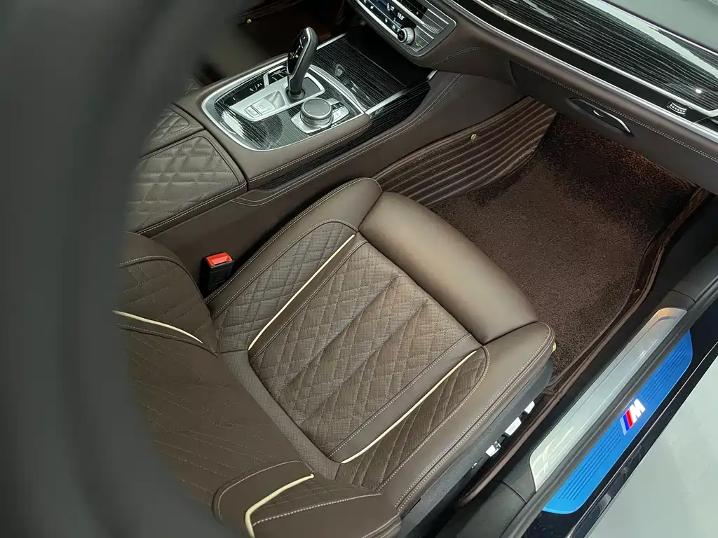 BMW BMW 7 Series 2021 740Li Leading Model M Sport Package 2022 - thumbnail 22