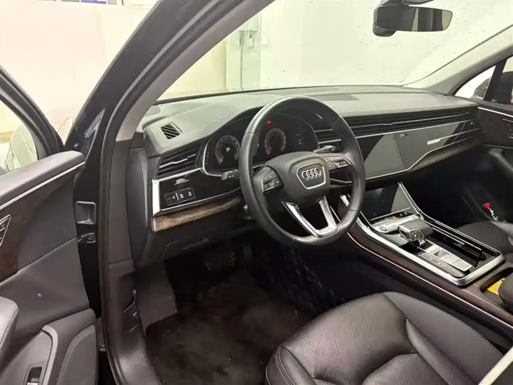 Audi Audi Q7 2023 45 TFSI quattro S line Sport 2023 - thumbnail 4