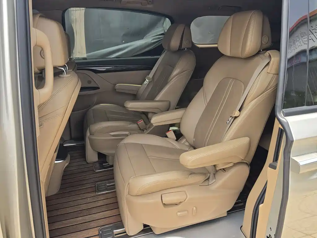 Buick Buick GL8 2017 ES 28T Luxury Model 2017 - thumbnail 8