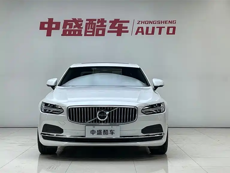 Volvo Volvo S90 2023 B5 Momentum Luxury Edition 2023 - thumbnail 2