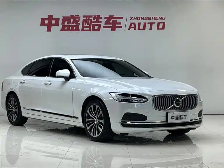 Volvo Volvo S90 2023 B5 Momentum Luxury Edition 2023 - thumbnail 3