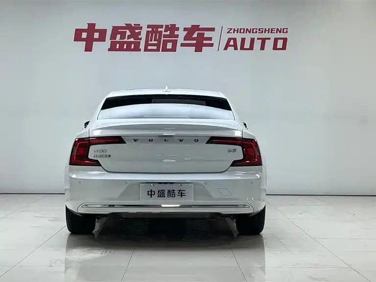 Volvo Volvo S90 2023 B5 Momentum Luxury Edition 2023 - thumbnail 6