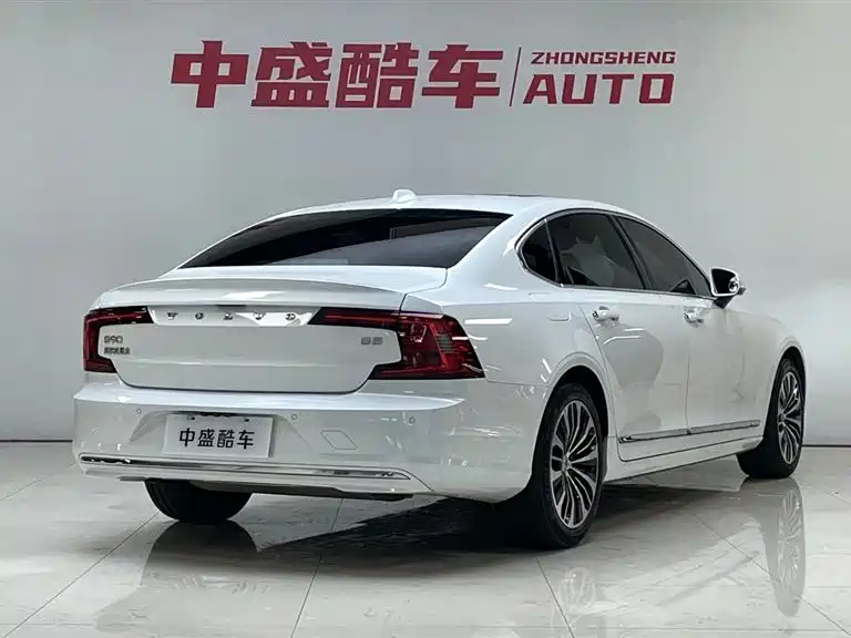 Volvo Volvo S90 2023 B5 Momentum Luxury Edition 2023 - thumbnail 7
