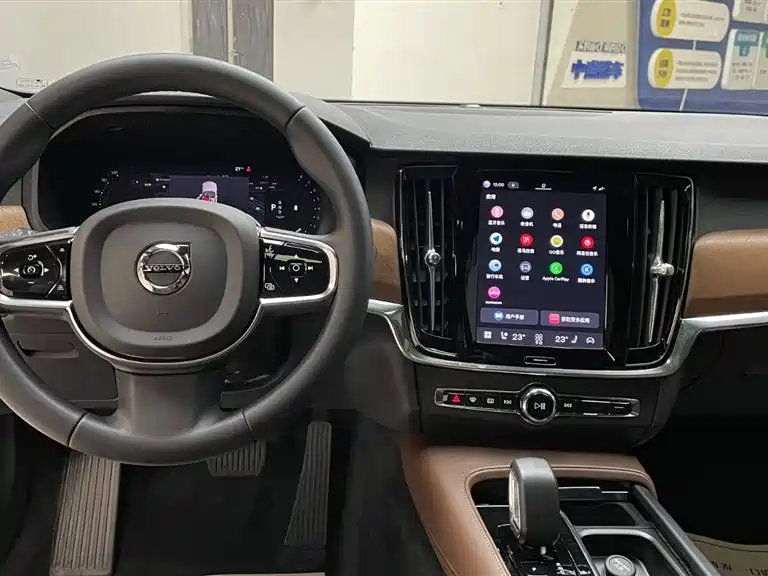 Volvo Volvo S90 2023 B5 Momentum Luxury Edition 2023 - thumbnail 16