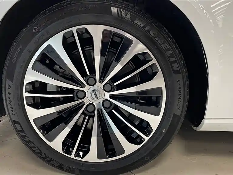 Volvo Volvo S90 2023 B5 Momentum Luxury Edition 2023 - thumbnail 20