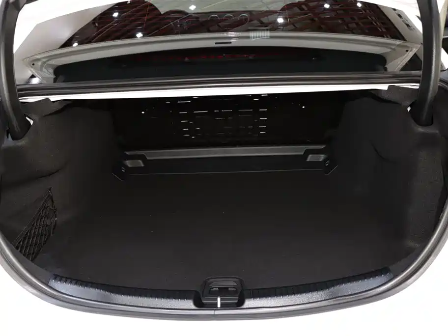 Mercedes-Benz Mercedes-Benz C-Class 2024 Facelift C 260 L Sport Edition 2024 - thumbnail 16