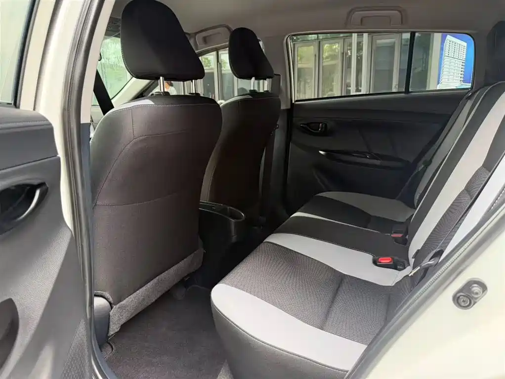 Toyota YARiS L 2022 Zhixuan X 1.5L CVT Leading PLUS Edition 2023 - thumbnail 4