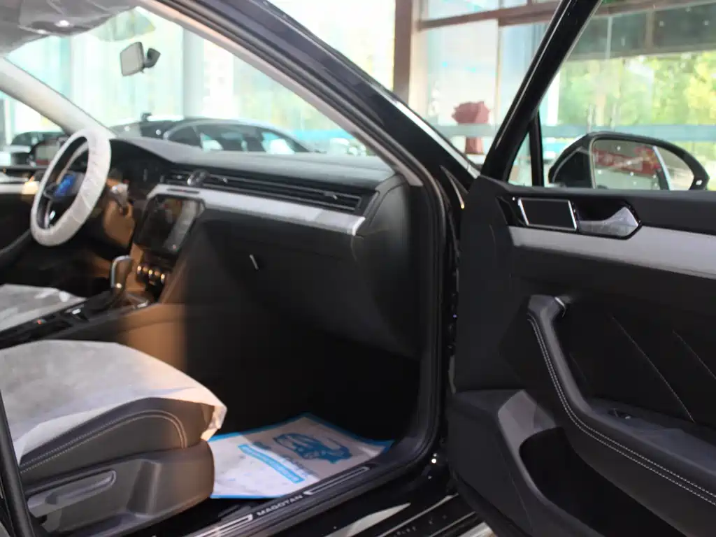 Volkswagen Magotan 2023 2 Million Edition 280TSI DSG Comfort 2026 - thumbnail 11