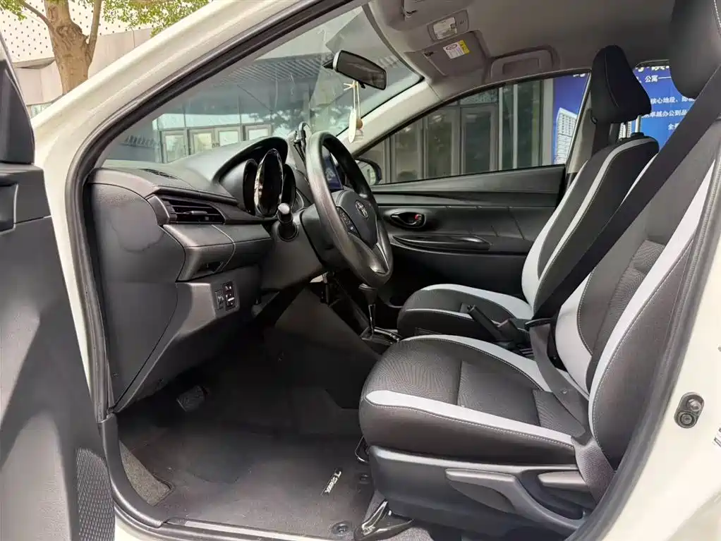 Toyota YARiS L 2022 Zhixuan X 1.5L CVT Leading PLUS Edition 2023 - thumbnail 17