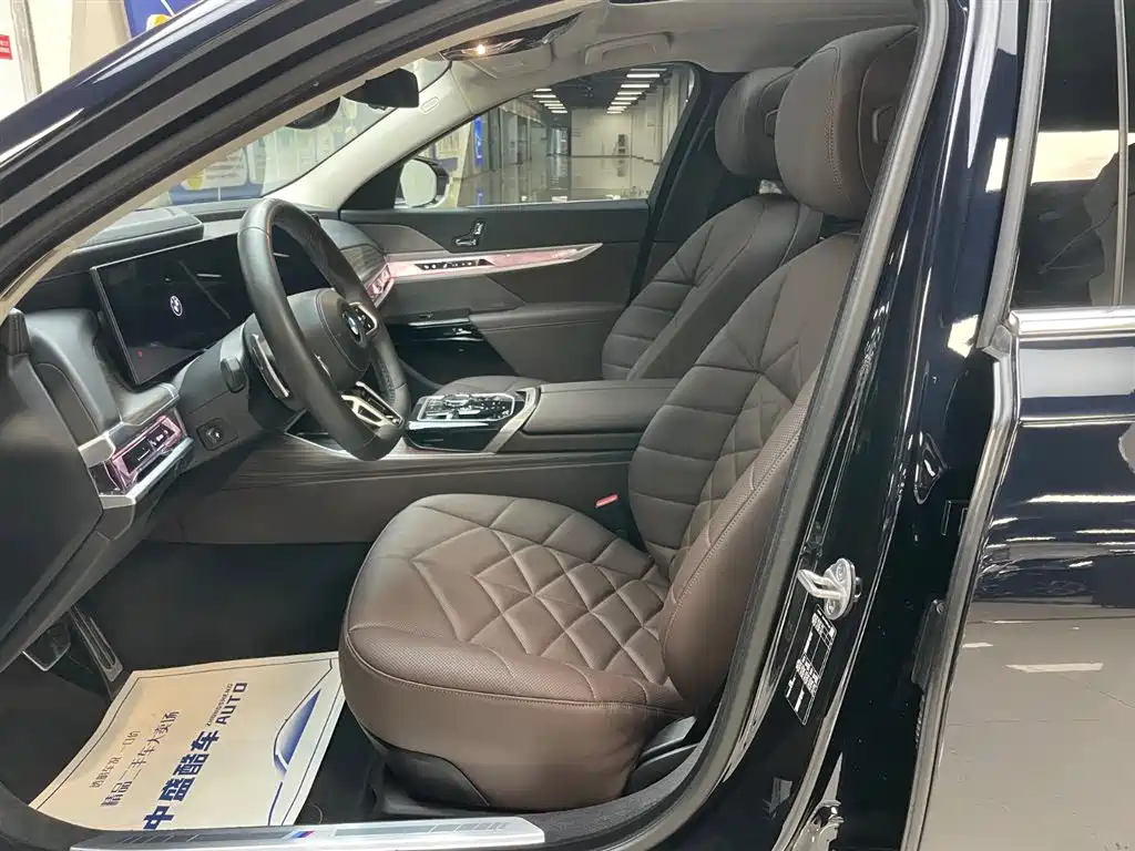 BMW BMW 7 Series 2023 735Li M Sport Package 2024 - thumbnail 9