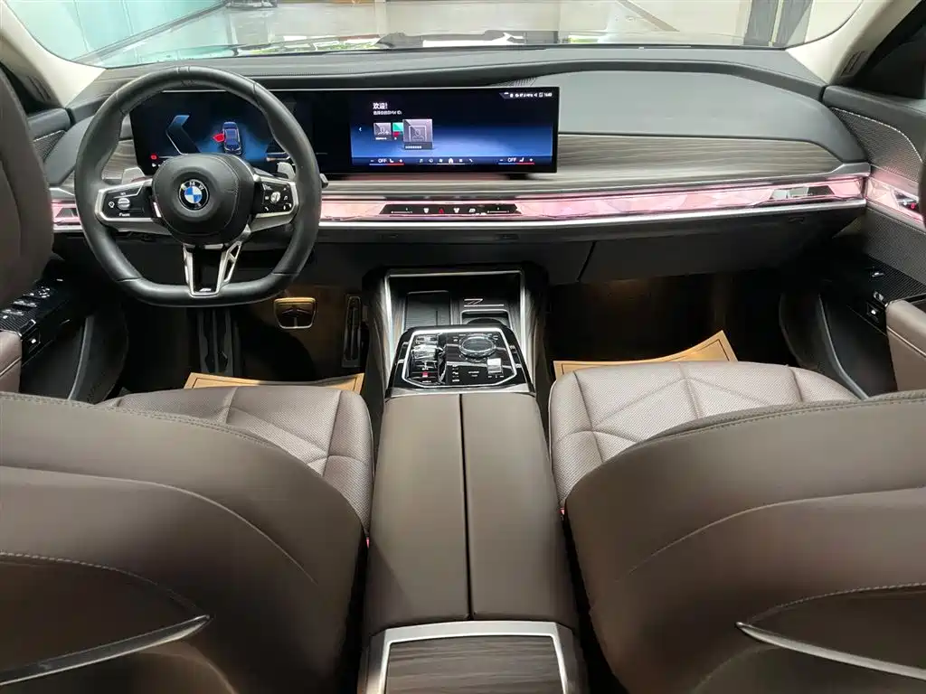 BMW BMW 7 Series 2023 735Li M Sport Package 2024 - thumbnail 15